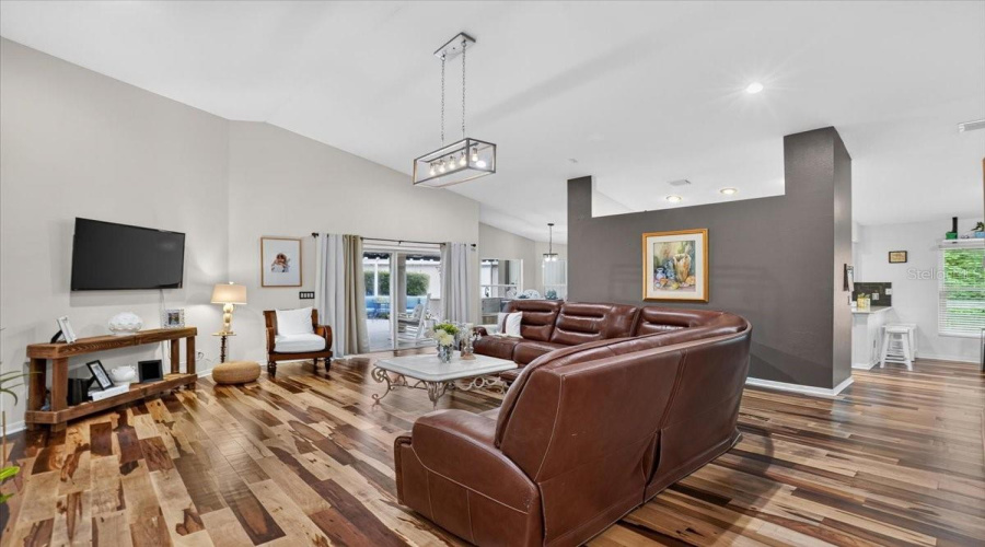 Lutz, Florida 33558, 4 Bedroom Bedrooms, ,3 Bathroombathrooms,Residential,For Sale,Avenue Du Soleil,0,Mfrtb8535132