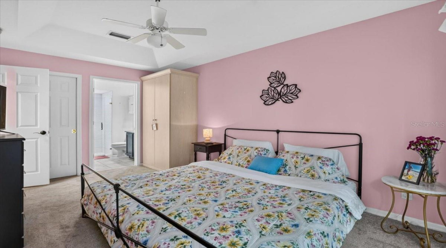 Lutz, Florida 33558, 4 Bedroom Bedrooms, ,3 Bathroombathrooms,Residential,For Sale,Avenue Du Soleil,0,Mfrtb8535132