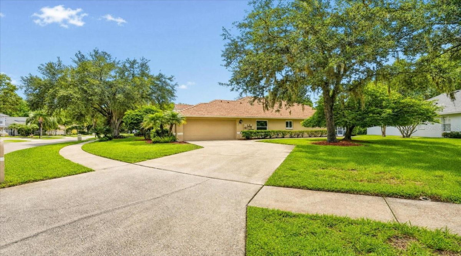 Lutz, Florida 33558, 4 Bedroom Bedrooms, ,3 Bathroombathrooms,Residential,For Sale,Avenue Du Soleil,0,Mfrtb8535132