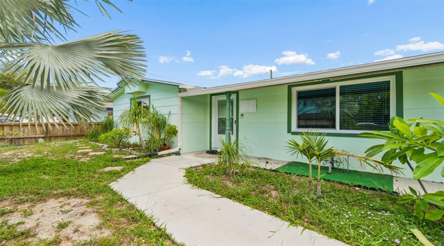 Holiday, Florida 34690, 2 Bedroom Bedrooms, ,1 Bathroombathrooms,Residential,For Sale,Tamarac,0,Mfrtb8527609