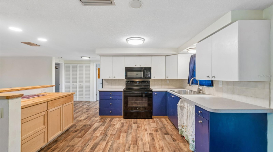 Holiday, Florida 34690, 2 Bedroom Bedrooms, ,1 Bathroombathrooms,Residential,For Sale,Tamarac,0,Mfrtb8527609
