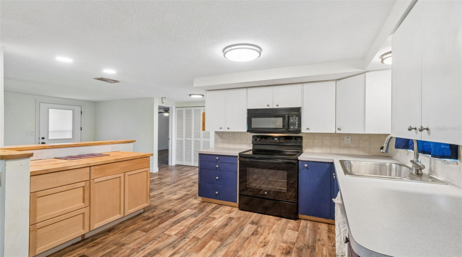 Holiday, Florida 34690, 2 Bedroom Bedrooms, ,1 Bathroombathrooms,Residential,For Sale,Tamarac,0,Mfrtb8527609