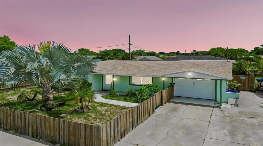 Holiday, Florida 34690, 2 Bedroom Bedrooms, ,1 Bathroombathrooms,Residential,For Sale,Tamarac,0,Mfrtb8527609