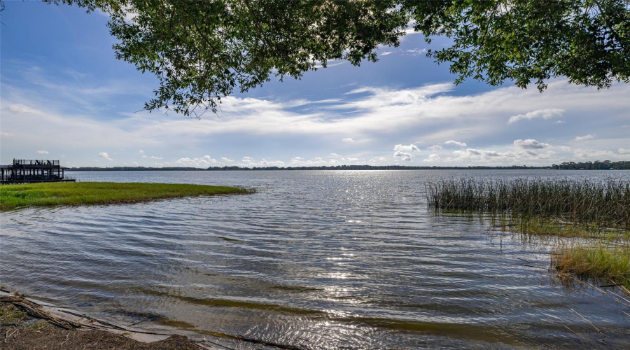 Auburndale, Florida 33823, 5 Bedroom Bedrooms, ,3 Bathroombathrooms,Residential,For Sale,Lake View,0,Mfrs5155411