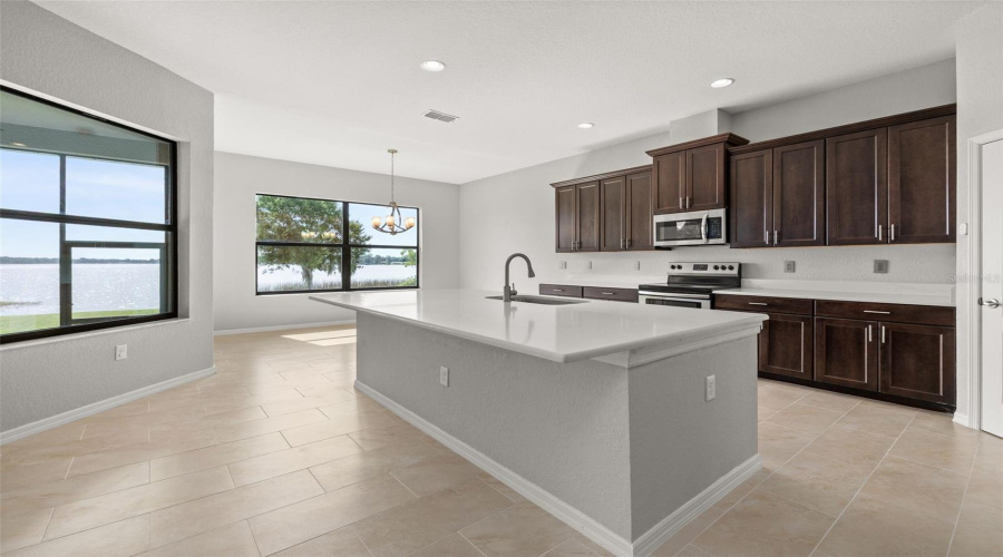 Auburndale, Florida 33823, 5 Bedroom Bedrooms, ,3 Bathroombathrooms,Residential,For Sale,Lake View,0,Mfrs5155411