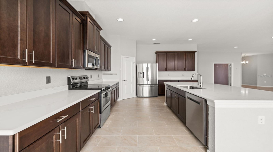 Auburndale, Florida 33823, 5 Bedroom Bedrooms, ,3 Bathroombathrooms,Residential,For Sale,Lake View,0,Mfrs5155411