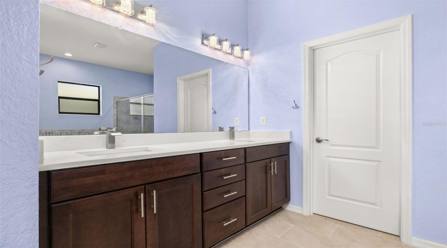 Auburndale, Florida 33823, 5 Bedroom Bedrooms, ,3 Bathroombathrooms,Residential,For Sale,Lake View,0,Mfrs5155411