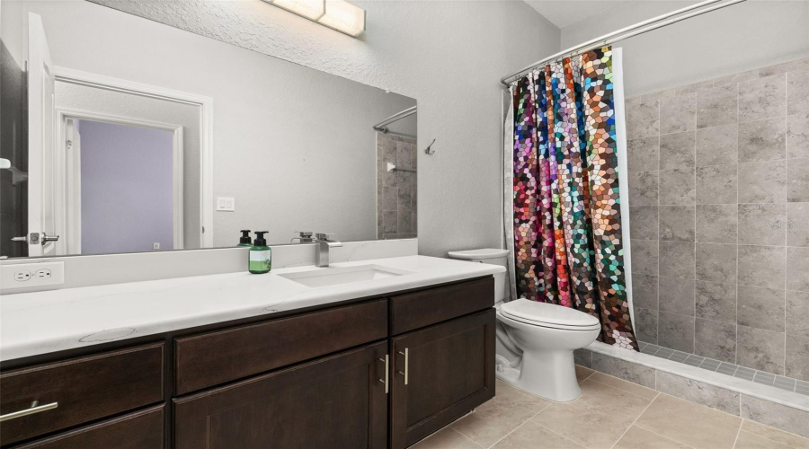 Auburndale, Florida 33823, 5 Bedroom Bedrooms, ,3 Bathroombathrooms,Residential,For Sale,Lake View,0,Mfrs5155411