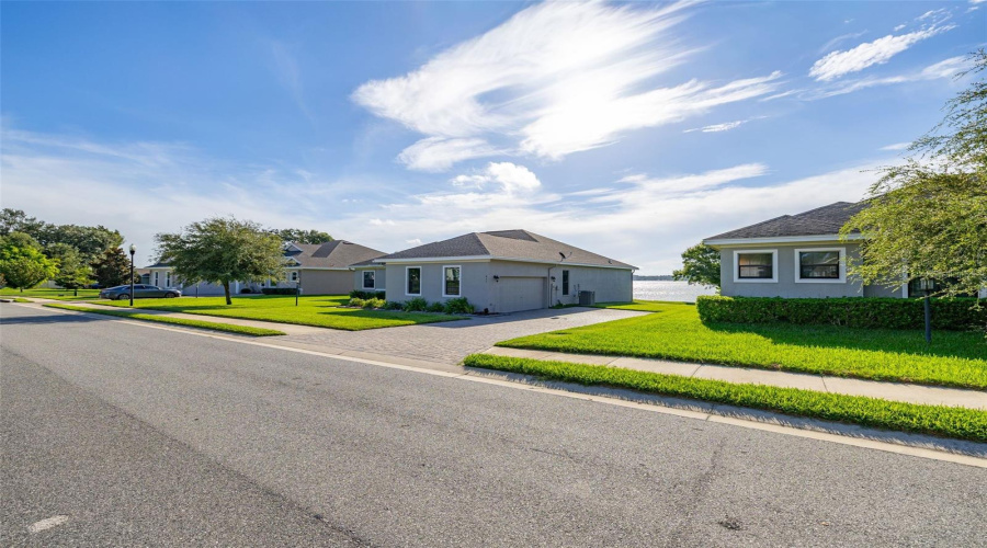Auburndale, Florida 33823, 5 Bedroom Bedrooms, ,3 Bathroombathrooms,Residential,For Sale,Lake View,0,Mfrs5155411