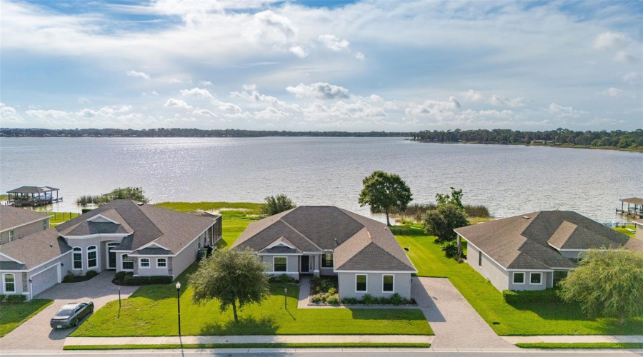 Auburndale, Florida 33823, 5 Bedroom Bedrooms, ,3 Bathroombathrooms,Residential,For Sale,Lake View,0,Mfrs5155411
