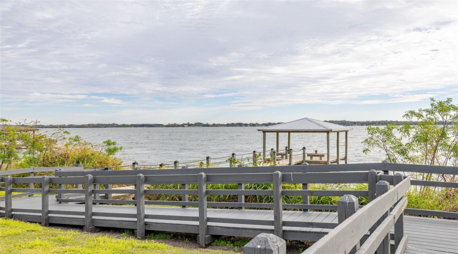 Auburndale, Florida 33823, 5 Bedroom Bedrooms, ,3 Bathroombathrooms,Residential,For Sale,Lake View,0,Mfrs5155411