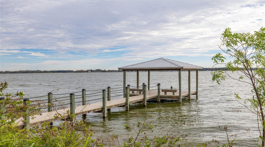 Auburndale, Florida 33823, 5 Bedroom Bedrooms, ,3 Bathroombathrooms,Residential,For Sale,Lake View,0,Mfrs5155411