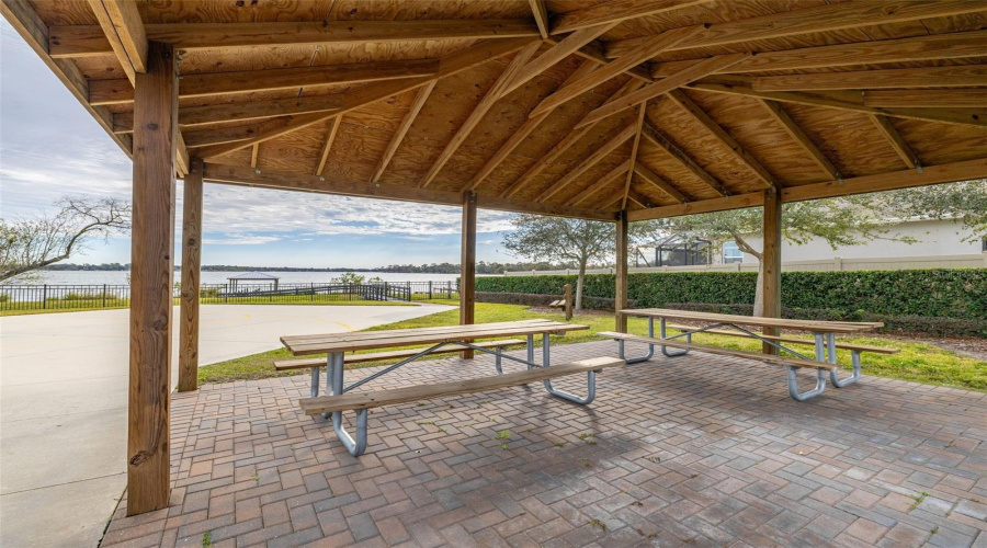 Auburndale, Florida 33823, 5 Bedroom Bedrooms, ,3 Bathroombathrooms,Residential,For Sale,Lake View,0,Mfrs5155411