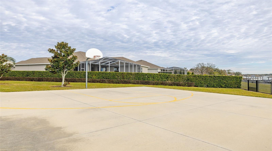 Auburndale, Florida 33823, 5 Bedroom Bedrooms, ,3 Bathroombathrooms,Residential,For Sale,Lake View,0,Mfrs5155411