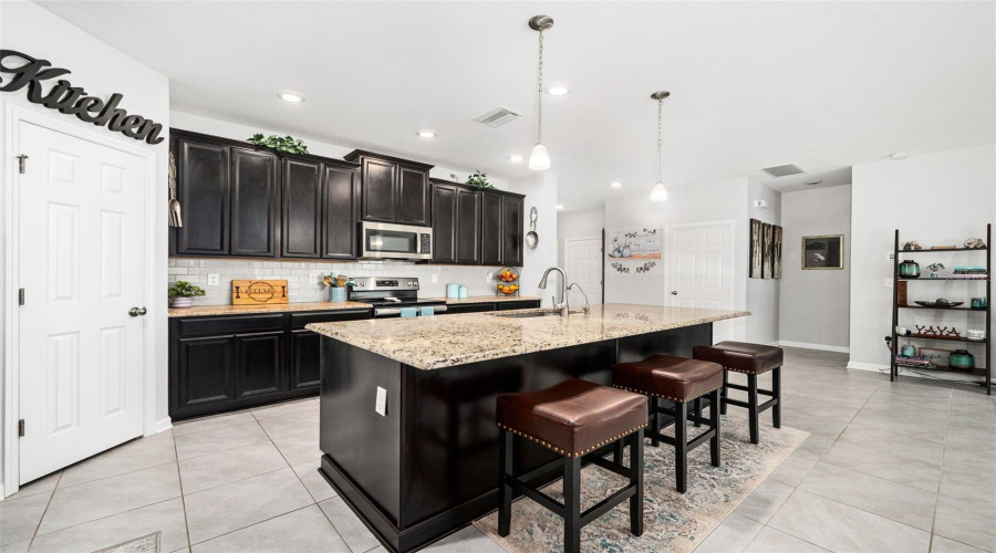 Jacksonville, Florida 32218, 3 Bedroom Bedrooms, ,2 Bathroombathrooms,Residential,For Sale,Bridgehampton,0,Mfrgc539682