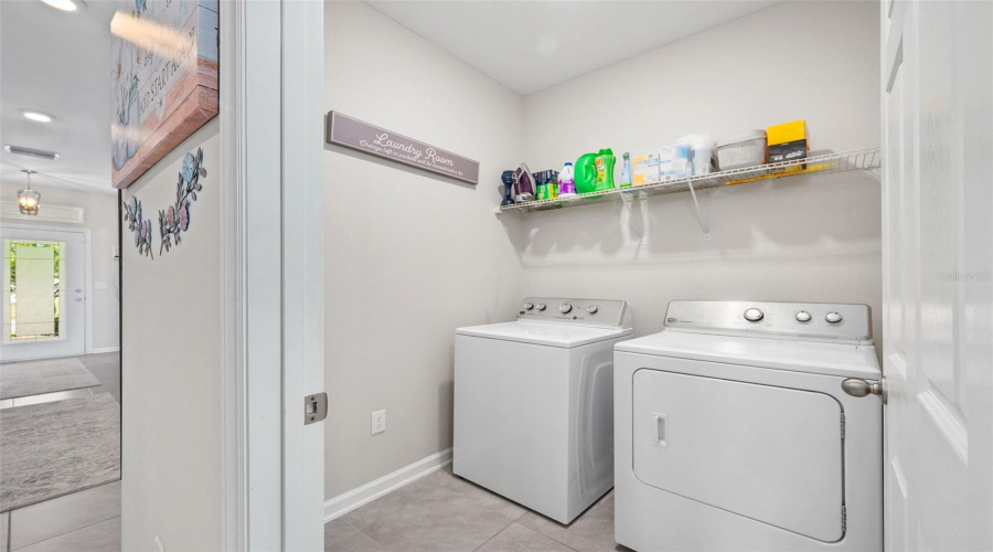 Jacksonville, Florida 32218, 3 Bedroom Bedrooms, ,2 Bathroombathrooms,Residential,For Sale,Bridgehampton,0,Mfrgc539682