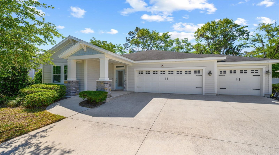 Jacksonville, Florida 32218, 3 Bedroom Bedrooms, ,2 Bathroombathrooms,Residential,For Sale,Bridgehampton,0,Mfrgc539682