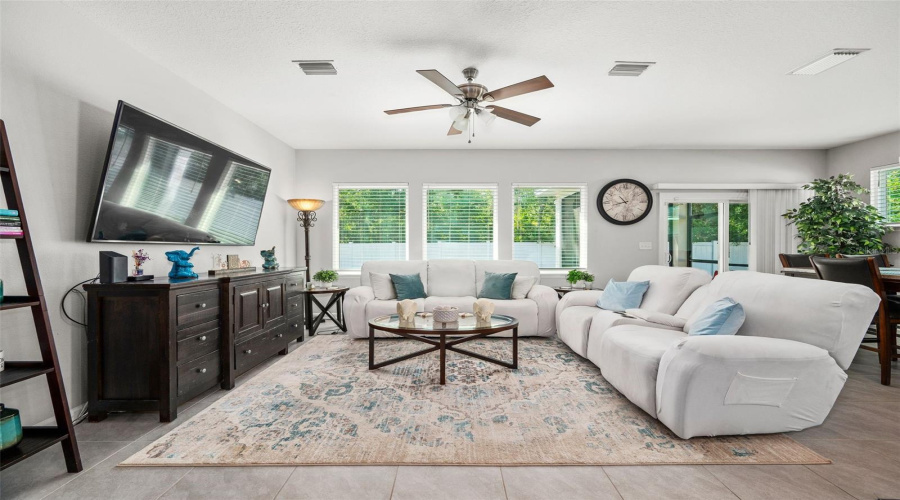 Jacksonville, Florida 32218, 3 Bedroom Bedrooms, ,2 Bathroombathrooms,Residential,For Sale,Bridgehampton,0,Mfrgc539682