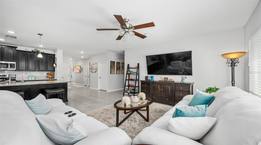 Jacksonville, Florida 32218, 3 Bedroom Bedrooms, ,2 Bathroombathrooms,Residential,For Sale,Bridgehampton,0,Mfrgc539682
