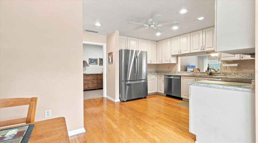 Sarasota, Florida 34235, 3 Bedroom Bedrooms, ,2 Bathroombathrooms,Residential,For Sale,Oakley Greene,0,Mfra4703866