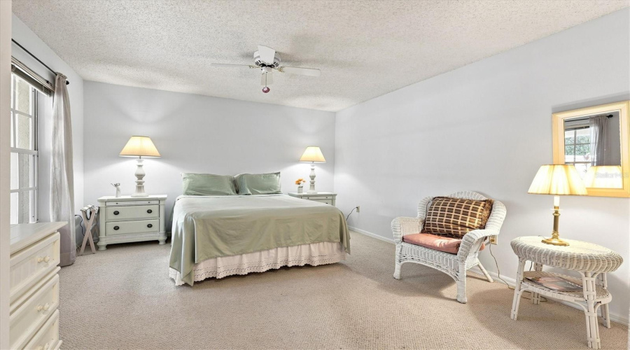 Sarasota, Florida 34235, 3 Bedroom Bedrooms, ,2 Bathroombathrooms,Residential,For Sale,Oakley Greene,0,Mfra4703866