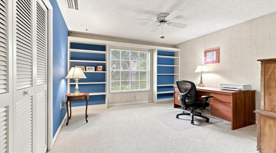 Sarasota, Florida 34235, 3 Bedroom Bedrooms, ,2 Bathroombathrooms,Residential,For Sale,Oakley Greene,0,Mfra4703866