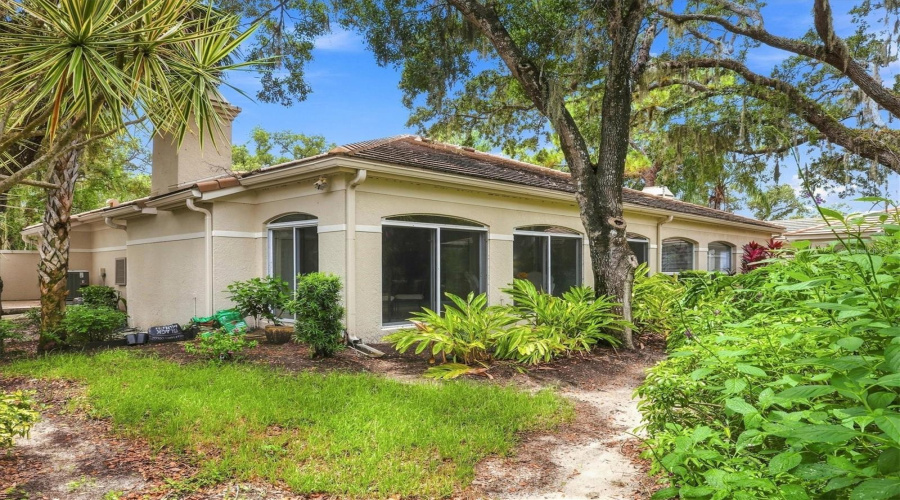 Sarasota, Florida 34235, 3 Bedroom Bedrooms, ,2 Bathroombathrooms,Residential,For Sale,Oakley Greene,0,Mfra4703866