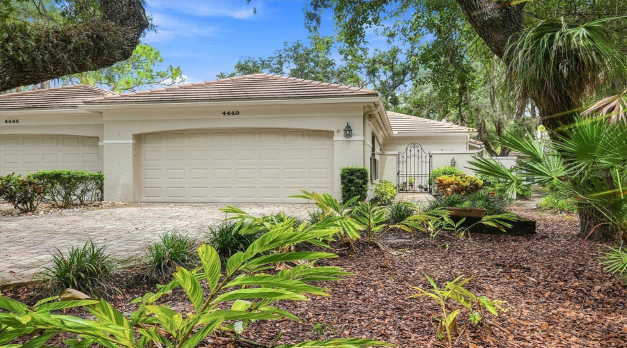 Sarasota, Florida 34235, 3 Bedroom Bedrooms, ,2 Bathroombathrooms,Residential,For Sale,Oakley Greene,0,Mfra4703866