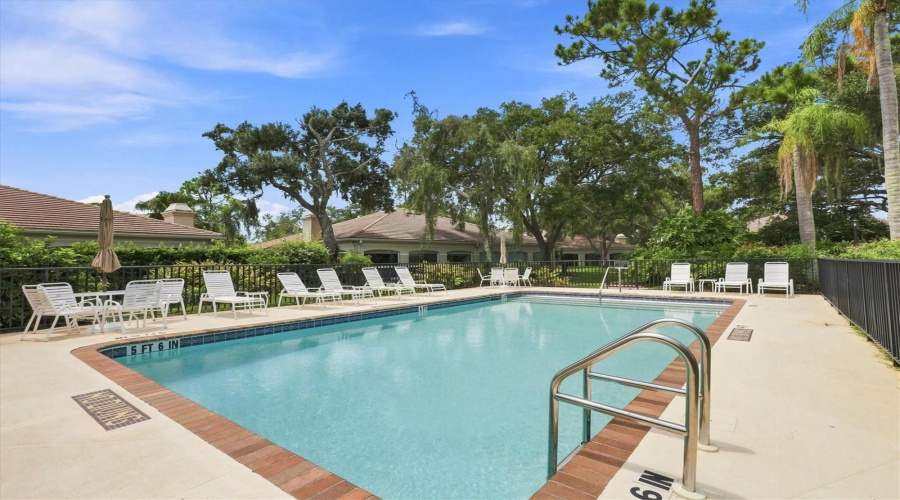 Sarasota, Florida 34235, 3 Bedroom Bedrooms, ,2 Bathroombathrooms,Residential,For Sale,Oakley Greene,0,Mfra4703866