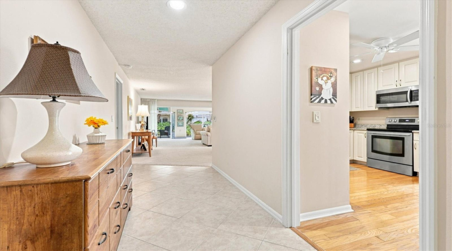 Sarasota, Florida 34235, 3 Bedroom Bedrooms, ,2 Bathroombathrooms,Residential,For Sale,Oakley Greene,0,Mfra4703866