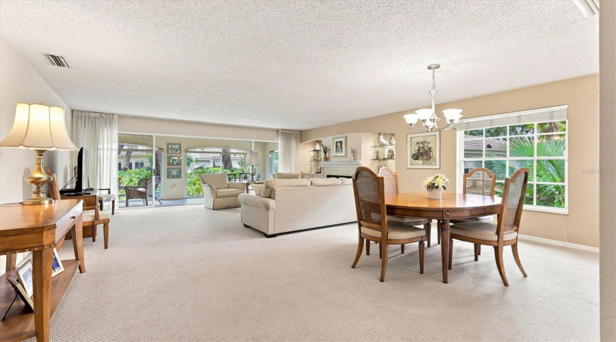 Sarasota, Florida 34235, 3 Bedroom Bedrooms, ,2 Bathroombathrooms,Residential,For Sale,Oakley Greene,0,Mfra4703866