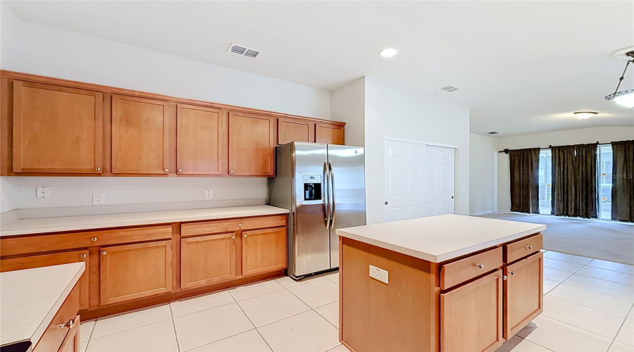 Ocala, Florida 34474, 4 Bedroom Bedrooms, ,2 Bathroombathrooms,Residential,For Sale,40Th,0,Mfro6428077