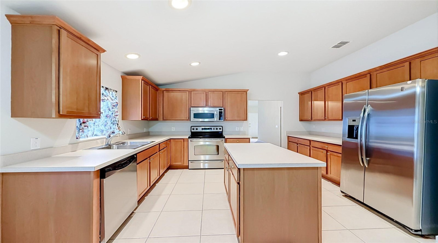 Ocala, Florida 34474, 4 Bedroom Bedrooms, ,2 Bathroombathrooms,Residential,For Sale,40Th,0,Mfro6428077