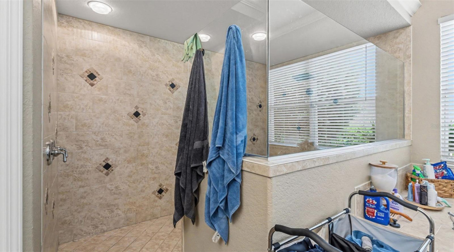 Lakeland, Florida 33812, 4 Bedroom Bedrooms, ,3 Bathroombathrooms,Residential,For Sale,Verandah Vue,0,Mfrl4964509