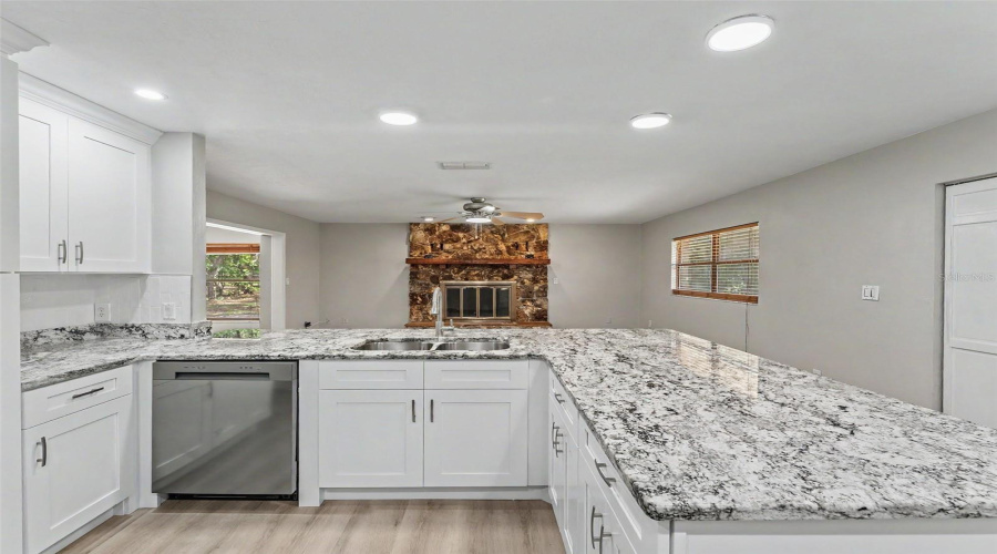 Hernando, Florida 34442, 3 Bedroom Bedrooms, ,2 Bathroombathrooms,Residential,For Sale,Massachusetts,0,Mfrw7886501