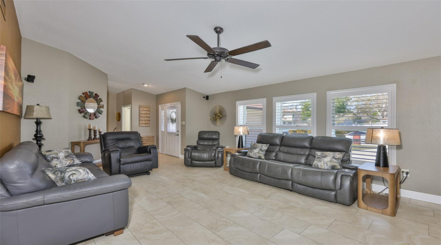 Seminole, Florida 33776, 3 Bedroom Bedrooms, ,2 Bathroombathrooms,Residential,For Sale,133Rd,0,Mfrtb8477708