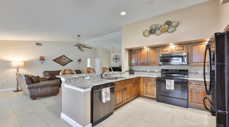 Seminole, Florida 33776, 3 Bedroom Bedrooms, ,2 Bathroombathrooms,Residential,For Sale,133Rd,0,Mfrtb8477708