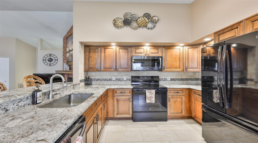 Seminole, Florida 33776, 3 Bedroom Bedrooms, ,2 Bathroombathrooms,Residential,For Sale,133Rd,0,Mfrtb8477708
