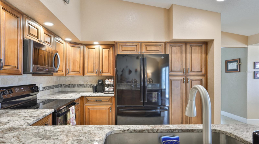 Seminole, Florida 33776, 3 Bedroom Bedrooms, ,2 Bathroombathrooms,Residential,For Sale,133Rd,0,Mfrtb8477708