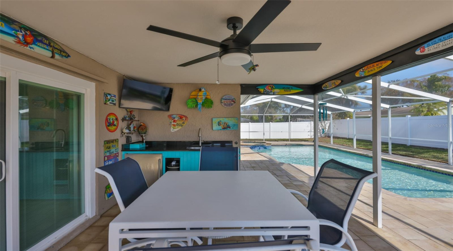 Seminole, Florida 33776, 3 Bedroom Bedrooms, ,2 Bathroombathrooms,Residential,For Sale,133Rd,0,Mfrtb8477708