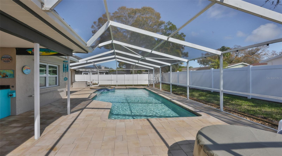 Seminole, Florida 33776, 3 Bedroom Bedrooms, ,2 Bathroombathrooms,Residential,For Sale,133Rd,0,Mfrtb8477708