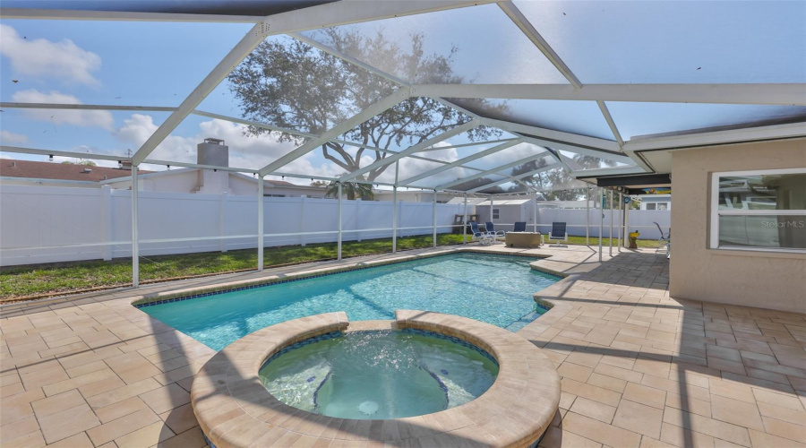 Seminole, Florida 33776, 3 Bedroom Bedrooms, ,2 Bathroombathrooms,Residential,For Sale,133Rd,0,Mfrtb8477708