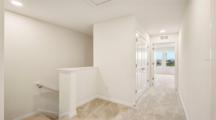 Zephyrhills, Florida 33541, 3 Bedroom Bedrooms, ,2 Bathroombathrooms,Residential,For Sale,Holcombe Down,0,Mfrtb8530219