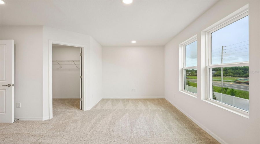 Zephyrhills, Florida 33541, 3 Bedroom Bedrooms, ,2 Bathroombathrooms,Residential,For Sale,Holcombe Down,0,Mfrtb8530219