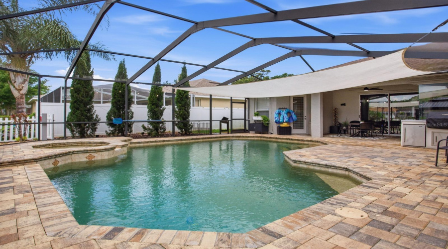 Tampa, Florida 33625, 4 Bedroom Bedrooms, ,3 Bathroombathrooms,Residential,For Sale,Nikki,0,Mfrtb8532240