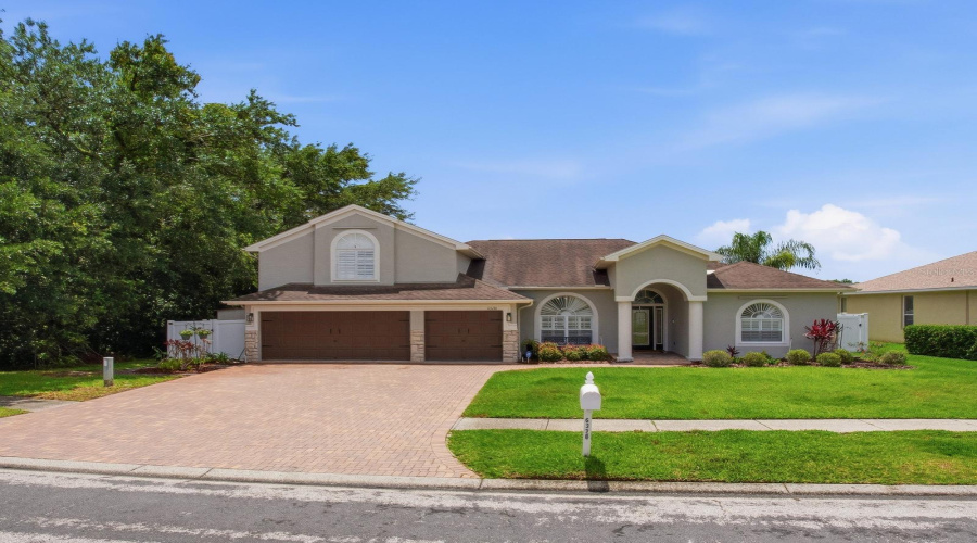 Tampa, Florida 33625, 4 Bedroom Bedrooms, ,3 Bathroombathrooms,Residential,For Sale,Nikki,0,Mfrtb8532240