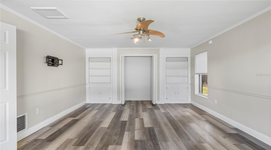 Seminole, Florida 33776, 4 Bedroom Bedrooms, ,2 Bathroombathrooms,Residential,For Sale,101St,0,Mfrtb8536097