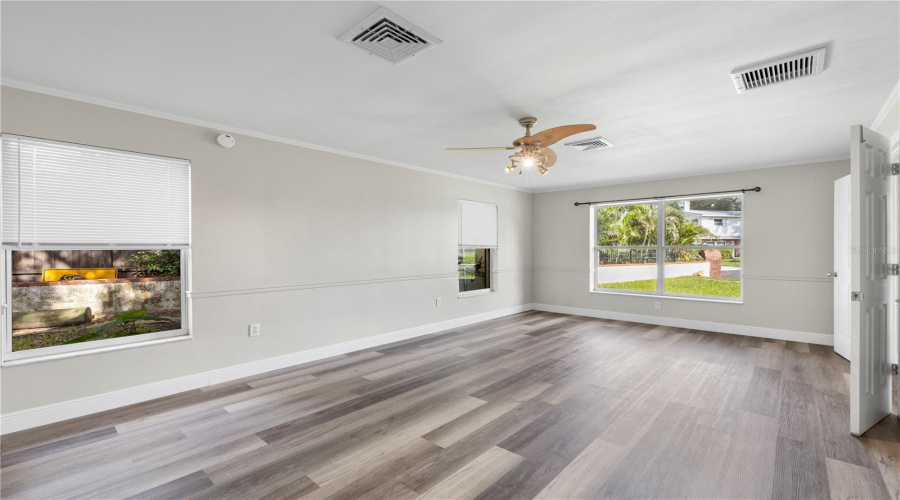 Seminole, Florida 33776, 4 Bedroom Bedrooms, ,2 Bathroombathrooms,Residential,For Sale,101St,0,Mfrtb8536097