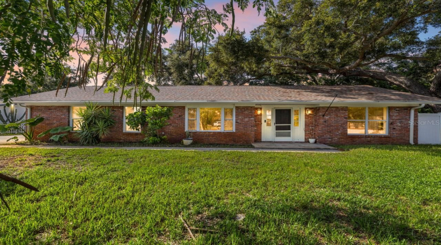 Seminole, Florida 33776, 4 Bedroom Bedrooms, ,2 Bathroombathrooms,Residential,For Sale,101St,0,Mfrtb8536097