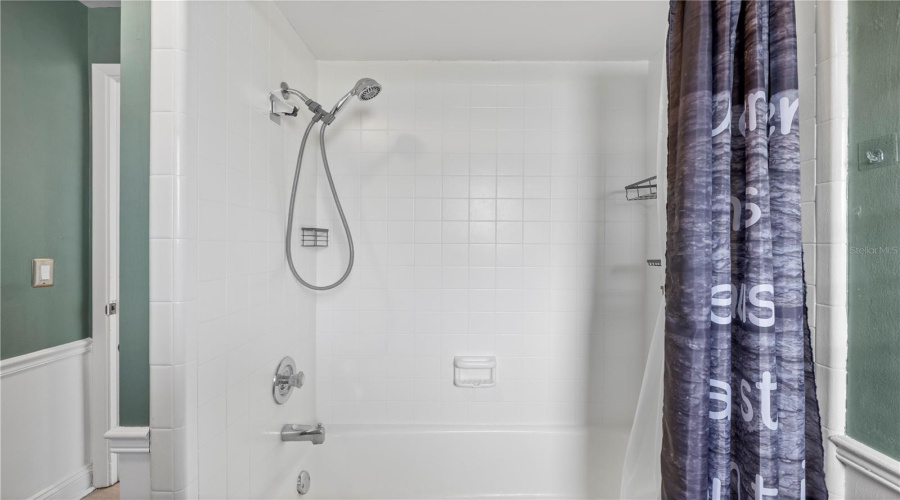 Seminole, Florida 33776, 4 Bedroom Bedrooms, ,2 Bathroombathrooms,Residential,For Sale,101St,0,Mfrtb8536097